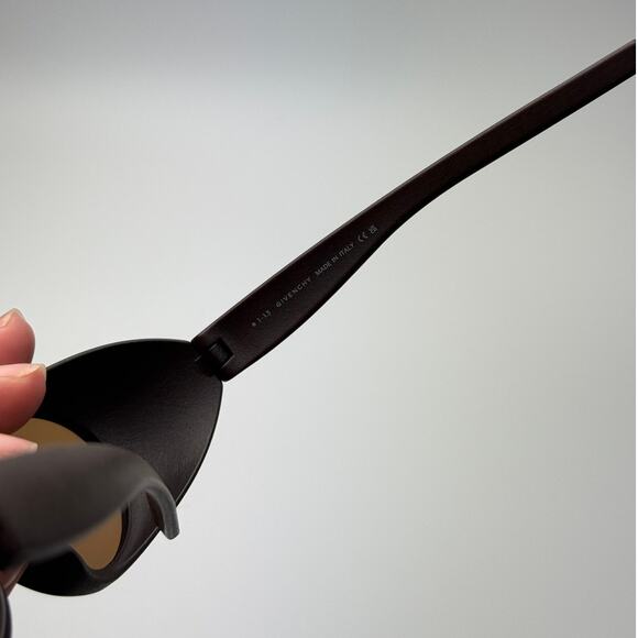 BRAND NEW Givenchy Sunglasses GV40065I 49J Dark Brown/Roviex Unisex - Picture 5 of 13